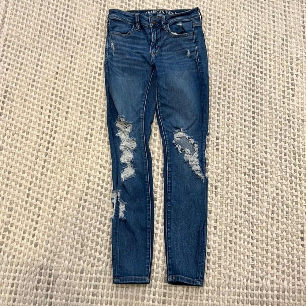 American Eagle jegging next level stretch size 2 regular distressed